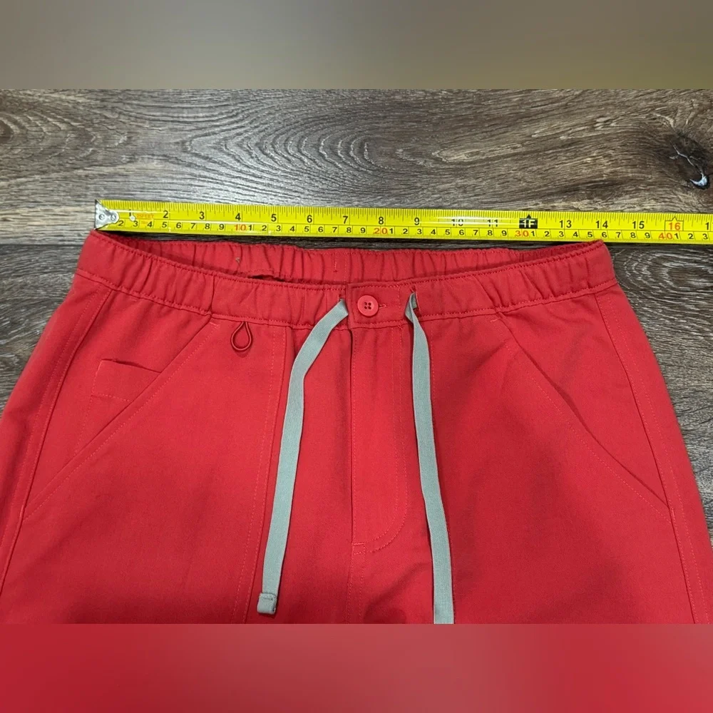 NWOT🌺FIGS Cairo Cargo Scrub Pants in Hibiscus Size Men’s XS Short